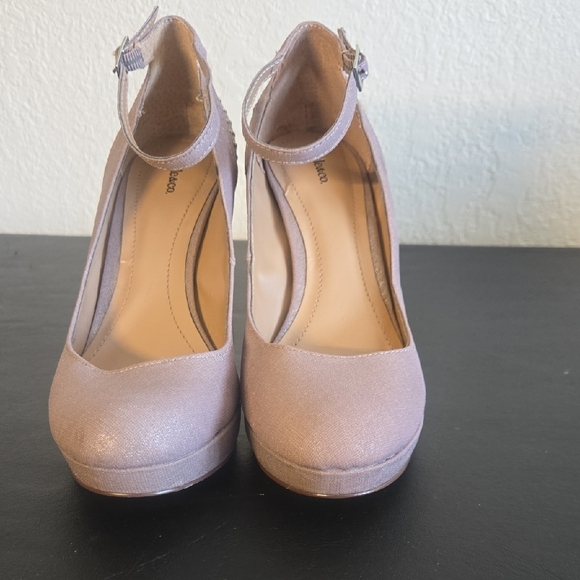 Style & Co. Shimmering Silver Platform Heels - Picture 3 of 9